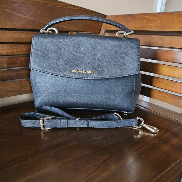 Michael Kors Saffiano Leather Ava Satchel! GUC ! - Picture 1 of 12